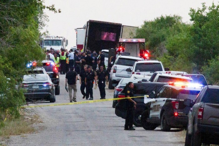 46 người nhập cư trái phép tử vong trong xe thùng đầu kéo tại San Antonio, bang Texas (Mỹ)