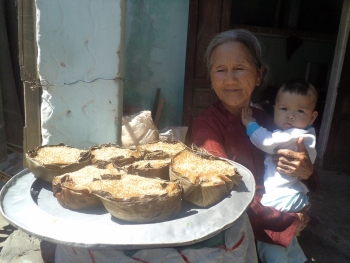banh to bieu tuong tet doc dao cua nguoi xu quang