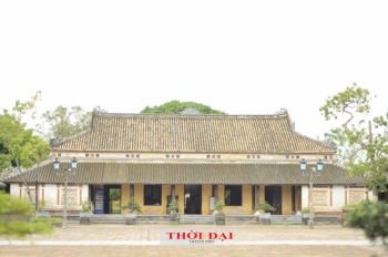 cac di tich o hue mo cua don du khach tro lai