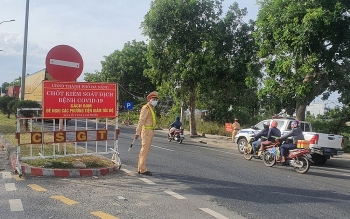 da nang nang muc kiem soat voi xe cho hang hoa tu vung dich