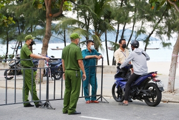 nguoi dan da nang ra ngoai can giay to dung chuan