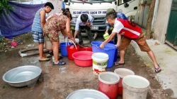 Thiếu nước, dân Đà Nẵng than trời vì cuộc sống đảo lộn