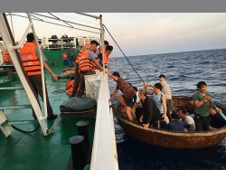 Những ngư dân chìm tàu ở Trường Sa đã an toàn trở về nhà, 3 người vẫn mất tích