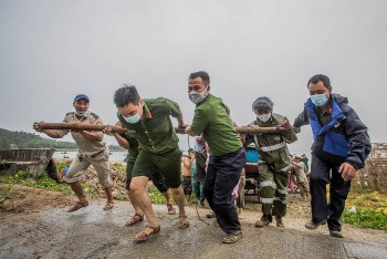 chay dua ung pho bao conson dong thoi dam bao chong dich