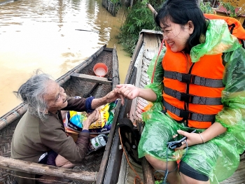 vung khong hoa trong ngay le 20 10