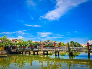 tp hoi an to chuc chuong trinh hoi an chao nam moi 2021 de kich cau du lich