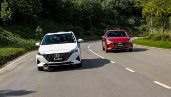 accent lap ky luc doanh so xe hyundai ban chay chua tung co