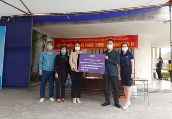 ford viet nam ho tro phuong tien van chuyen va trang thiet bi y te cho hai duong