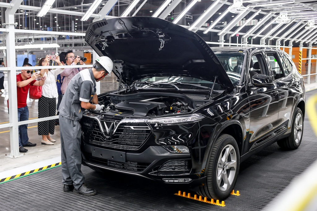 Những công đoạn cuối cùng để xe VinFast chạy đầy đường