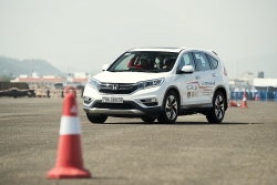 Honda CR-V bất ngờ được đại lý giảm giá hơn trăm triệu