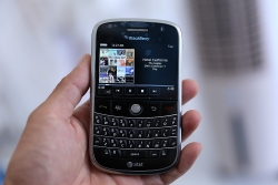 Lĩnh 9 năm tù vì bán điện thoại BlackBerry cho tội phạm nguy hiểm