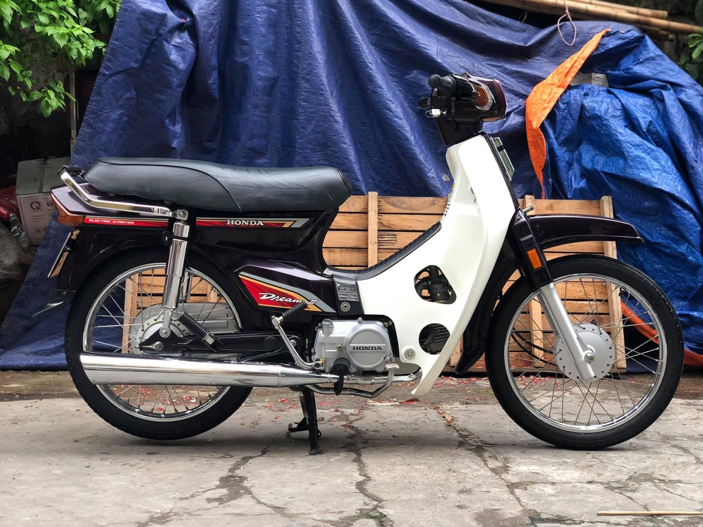 'Dựng xe mới' thú chơi của những người trẻ đam mê