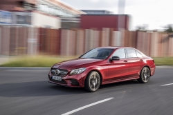 Mercedes-Benz C-Class thế hệ mới bị triệu hồi số lượng lớn