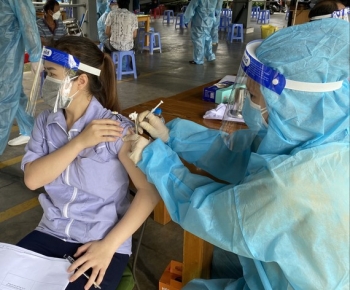 Việt Nam có thể tự chủ vaccine phòng COVID-19 ngay đầu năm 2022