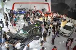 Thị trường ô tô trong nước tiếp tục 'nóng' dịp cận Tết