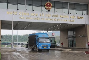 xuat khau 287 tan nong san qua cua khau lao cai trong 3 ngay dau nam