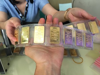 ngay 162 gia vang trong nuoc dong loat giam