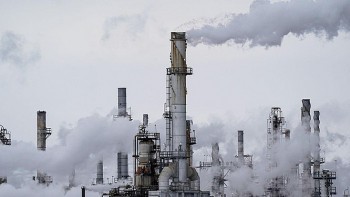 cang thang leo thang khien gia dau the gioi len muc ky luc trong 14 nam