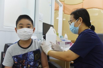 australia vien tro viet nam 137 trieu lieu vaccine covid 19 tiem cho tre 5 11 tuoi
