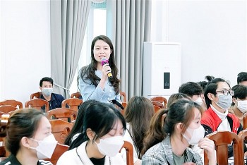 dai su quan anh tai viet nam no luc phong chong buon ban nguoi va di cu trai phep