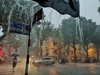 Dự báo thời tiết 13/5/2022: Hà Nội có mưa rào và dông
