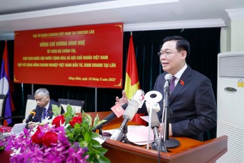 chu tich quoc hoi vuong dinh hue quan he dac biet thi phai co co che dac biet