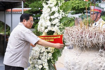 thu tuong pham minh chinh dang huong tai khu di tich nga ba dong loc