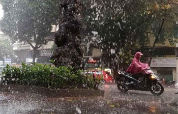 du bao thoi tiet 279 ha noi tiep tuc co mua dong canh bao dong loc