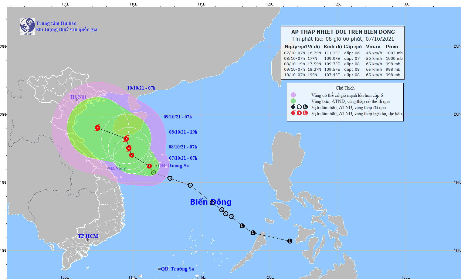 Áp thấp nhiệt đới di chuyển di chuyển chậm, dọc theo ven biển Quảng Bình - Quảng Ngãi