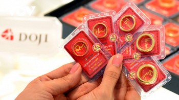 gia vang trong nuoc dung hinh the gioi tang manh