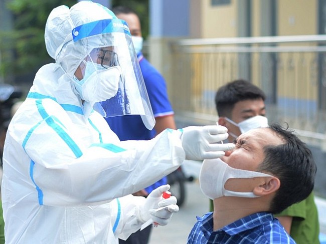 Ngày 17/10: Việt Nam ghi nhận thêm 3.193 ca mắc COVID-19