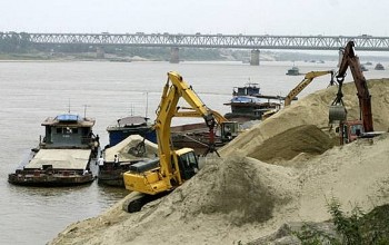 Điều chỉnh thuế xuất khẩu đối với các loại cát tự nhiên