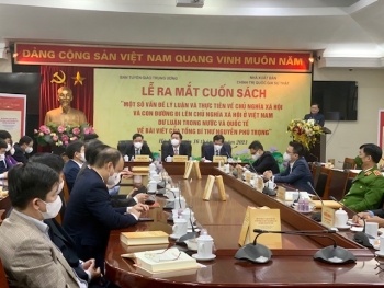 ra mat cuon sach quan trong ve bai viet cua tong bi thu nguyen phu trong