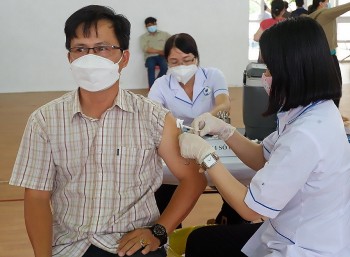 Tình hình dịch COVID-19 chiều 22/11: Đã phân bổ gần 135 triệu liều vaccine; Bến Tre thêm 155 F0 trong cộng đồng