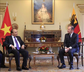 Chủ tịch nước Nguyễn Xuân Phúc gặp Thống đốc bang Geneva, Thụy Sĩ