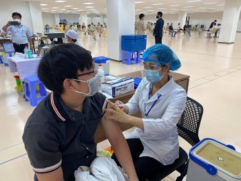 ti nh hi nh di ch covid 19 chie u 211 hon 70 nguoi tren 18 tuoi da tiem du 2 lieu vaccine ben tre ghi nhan 431 f0 cong dong