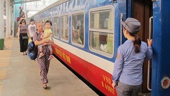 duong sat chay tang cuong phuc vu hanh khach dip tet duong lich 2022