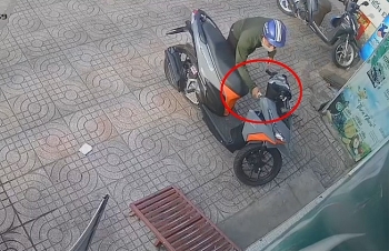 video dao chich gio ngon nghe nhanh nhu chao chop be khoa xe trong 3 giay roi phong di nhu bay