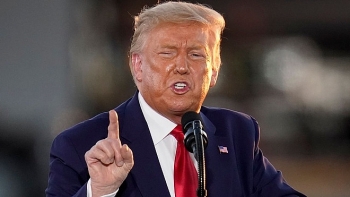 tong thong trump tung don quyet dinh gi vao ngay 61