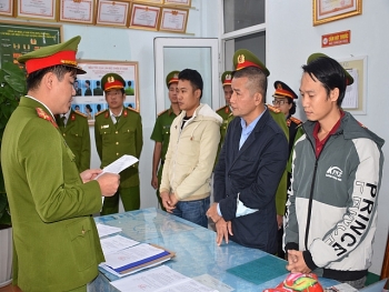 tin tuc phap luat sang 91 chieu thuc moc tui tien bao hiem cua bac si dieu duong o quang nam