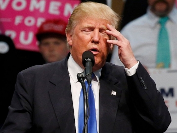 hai ngan hang ruot bat ngo cham dut lam an voi ong trump