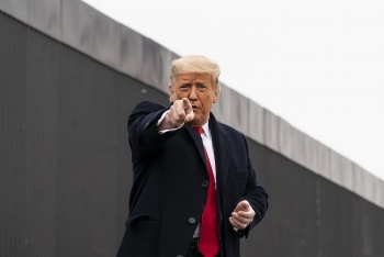 sau thoi gian im hoi lang tieng trump bat ngo noi lai quan he voi truyen thong chuan bi tai xuat