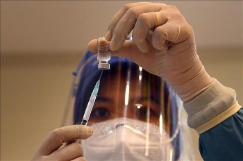 thu tuong thai lan de nghi duoc tiem mui vaccine covid 19 dau tien