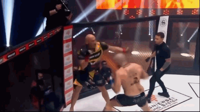 video cao thu kickboxing dung im chiu don sau cu dam nhu troi giang cua tai xe taxi