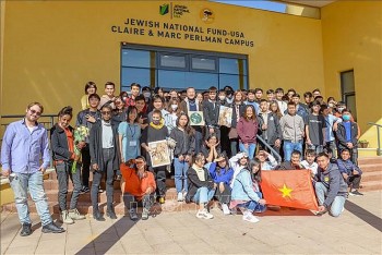 tu nghiep sinh viet nam tai israel doan ket giup do nhau tren nuoc ban