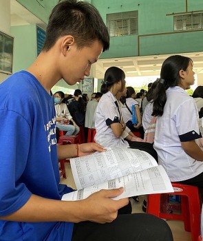 vinh long chu trong dao tao nghe ngoai ngu cho lao dong di lam viec o nuoc ngoai