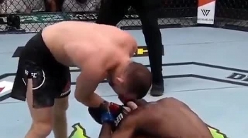 video vo si quang dai vo dich sau khi cam thay minh chien thang khong xung dang