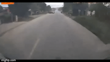 camera giao thong o to phong nhu bay tu trong nha ha guc xe may