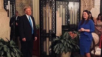 ong trump bat ngo xuat hien o su kien tranh cu cua nhan vien than can