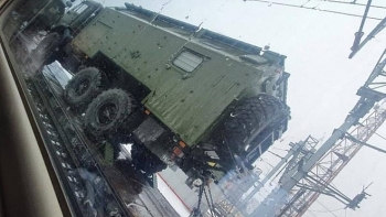 khi tai quan su nga ap sat bien gioi donbass nguy co xay ra xung dot vu trang